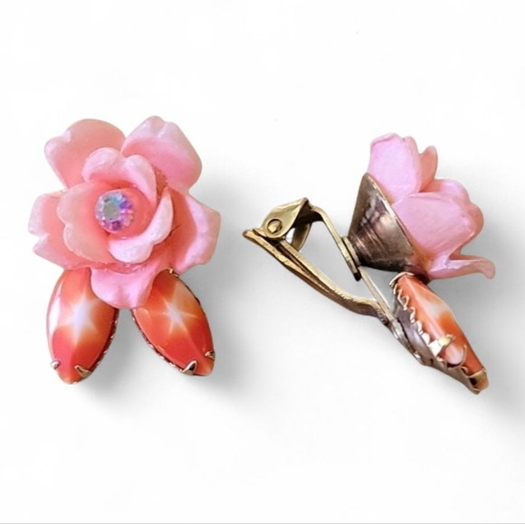 Vintage Inspired Rose Clip-On Earrings Pink Floral Costume Jewelry - Picture 1 of 7